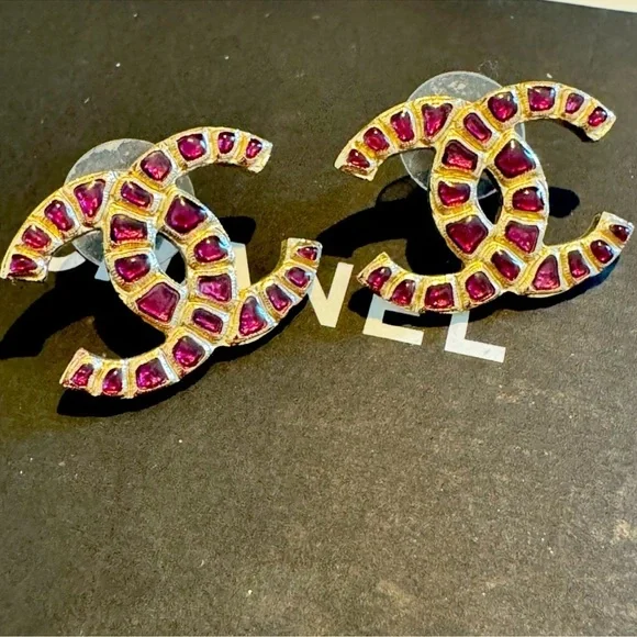 RARE CHANEL 2019 Egyptian Nile Stud Gold Runway Earrings - Picture 6 of 8